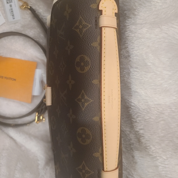 🎁 BRAND NEW LOUIS VUITTON POCHETTE METIS PURCHASED 12/21 - Picture 8 of 15